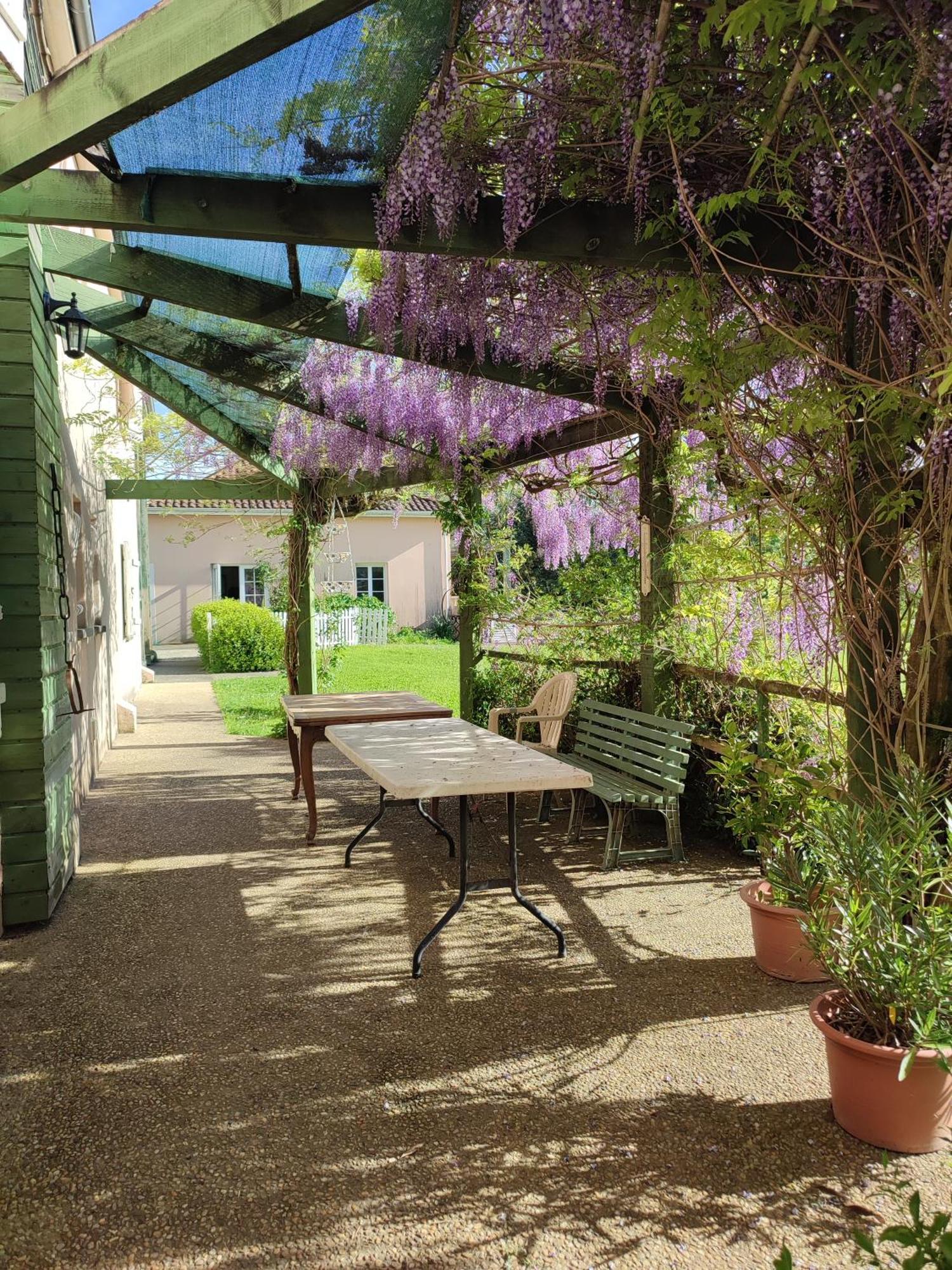 De Couleurs Et D'Eau Fraiche Acomodação com café da manhã Navarrenx Exterior foto